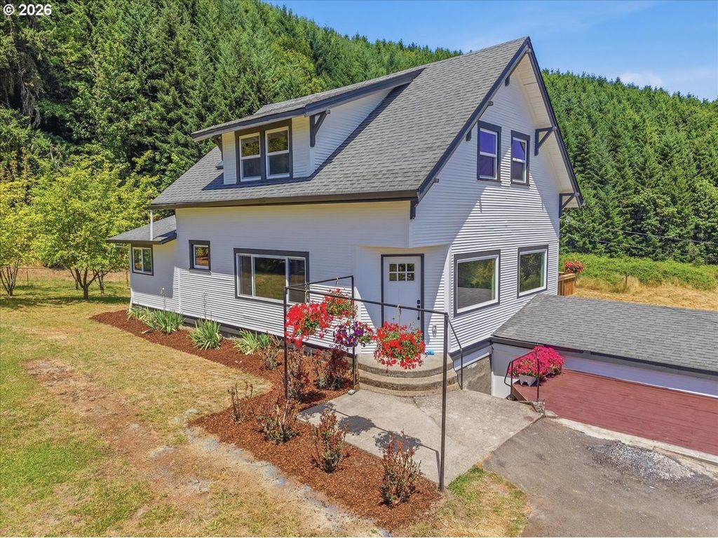 32373 Jp West Rd, Scappoose