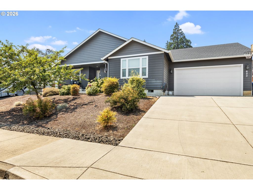 623 Se Garden Way Dr, Winston