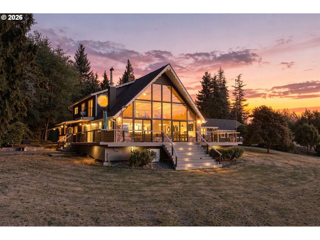 222 Newt Estates Rd, Longview