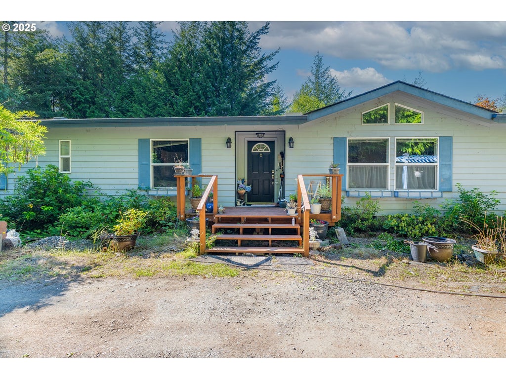57418 Woodland Rd, Coquille