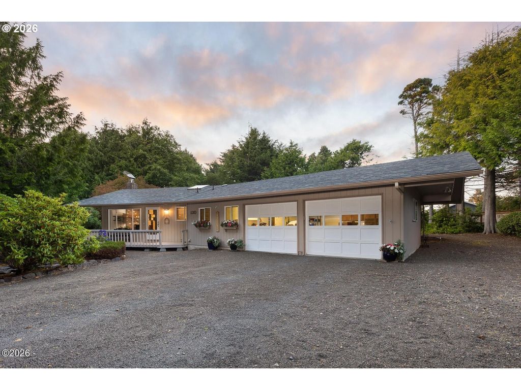 130 Tillicum St, Depoe Bay