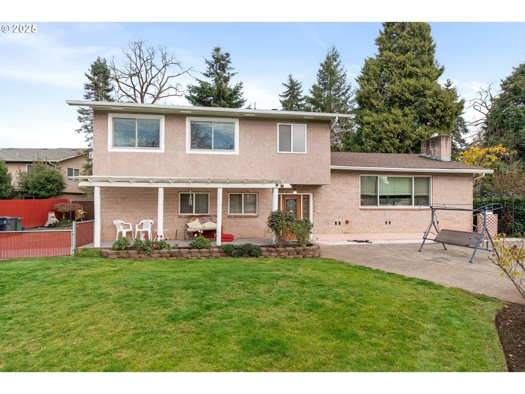 2746 Harlow Rd, Eugene