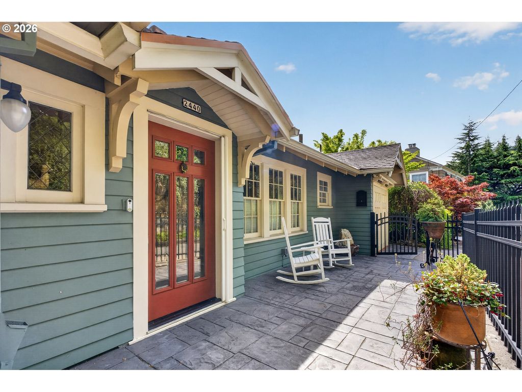 2440 Sw Hoffman Ave, Portland