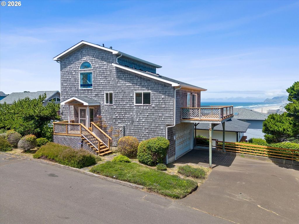 935 Sw 7th St, Lincoln City
