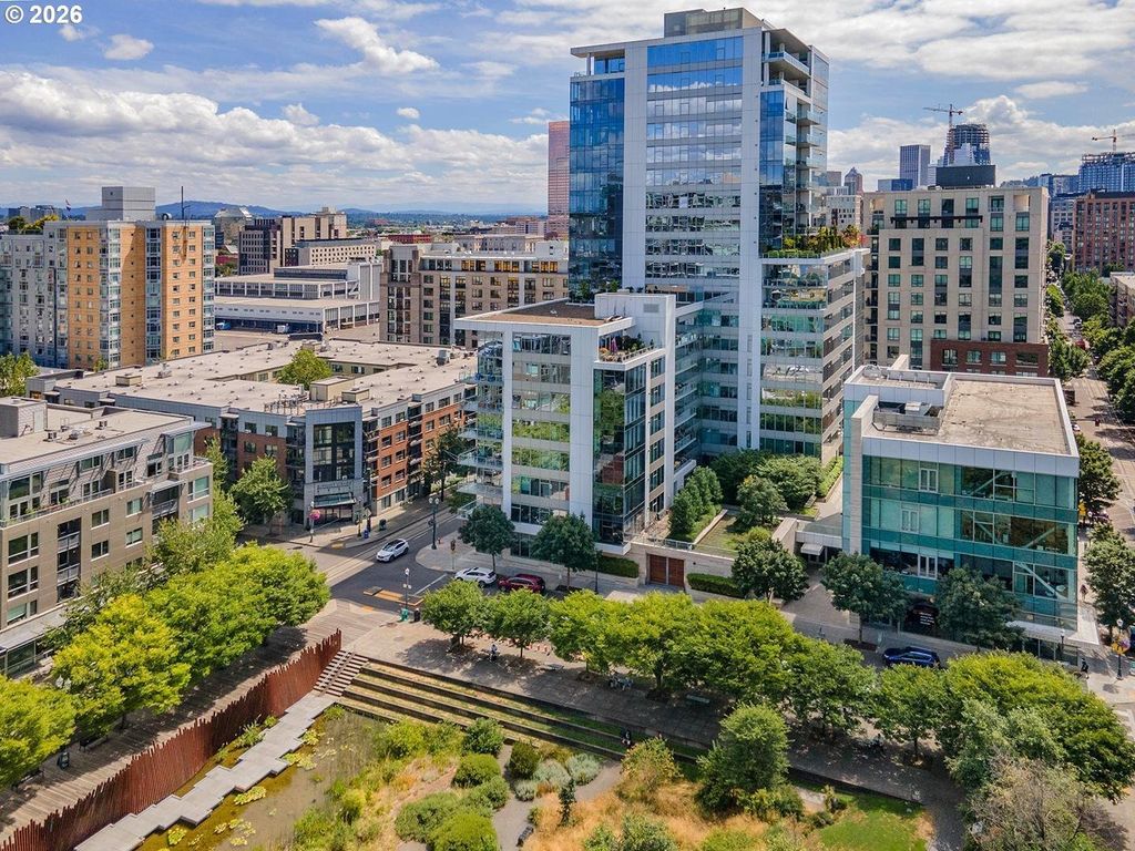 1001 Nw Lovejoy St 608, Portland