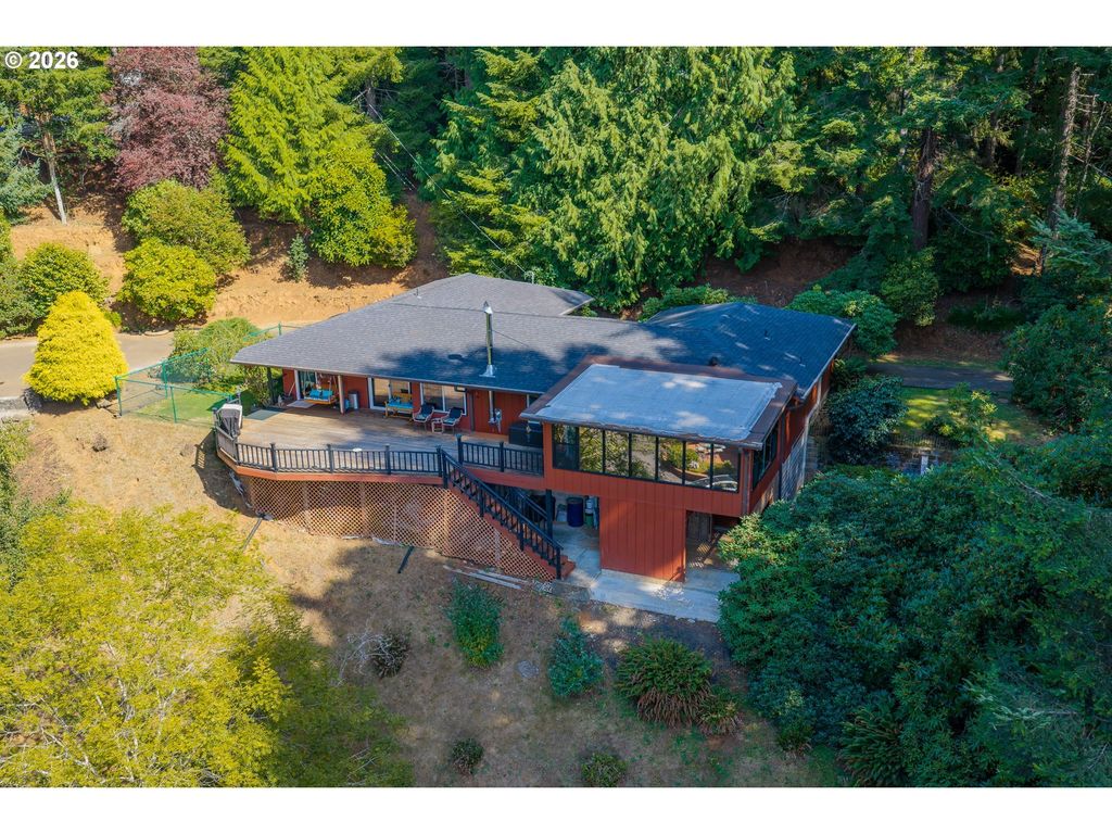 94442 Carlson Heights Ln, North Bend