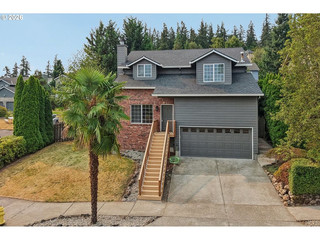 11596 Se Springcrest Dr, Clackamas