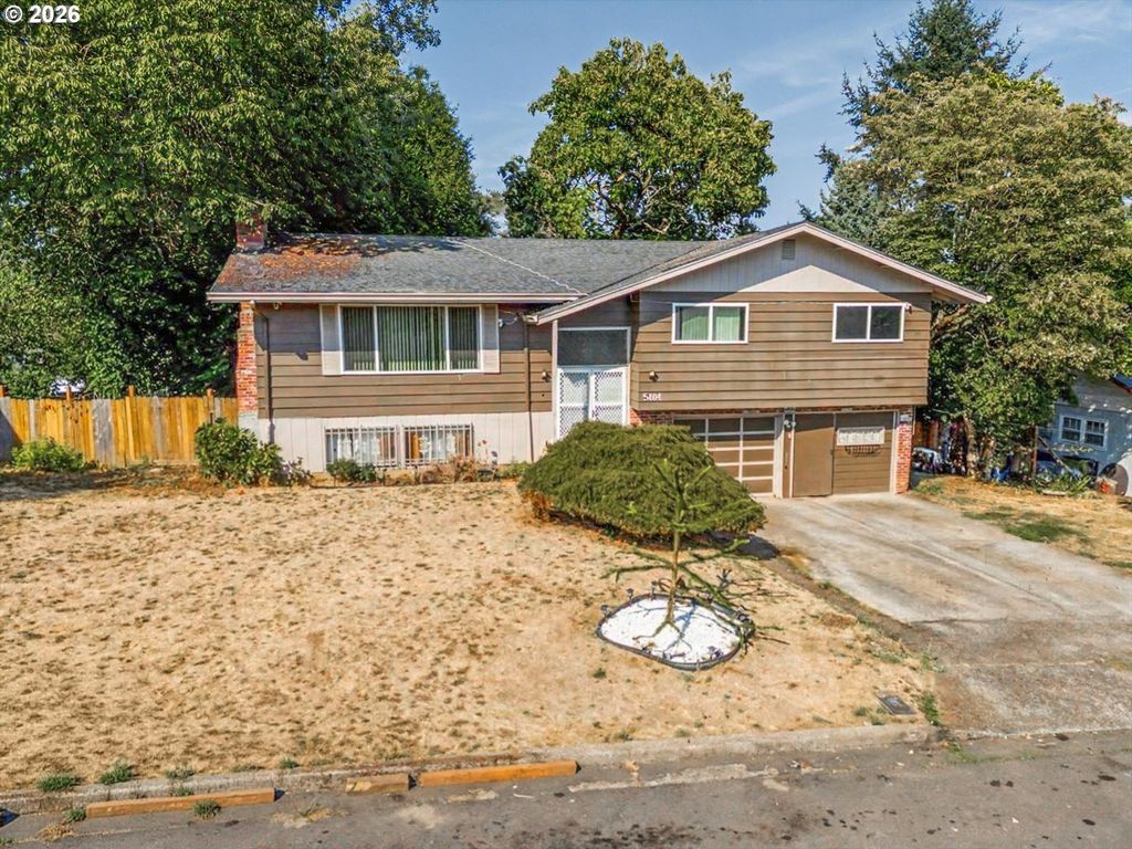 5404 Ne Chateau Dr, Vancouver