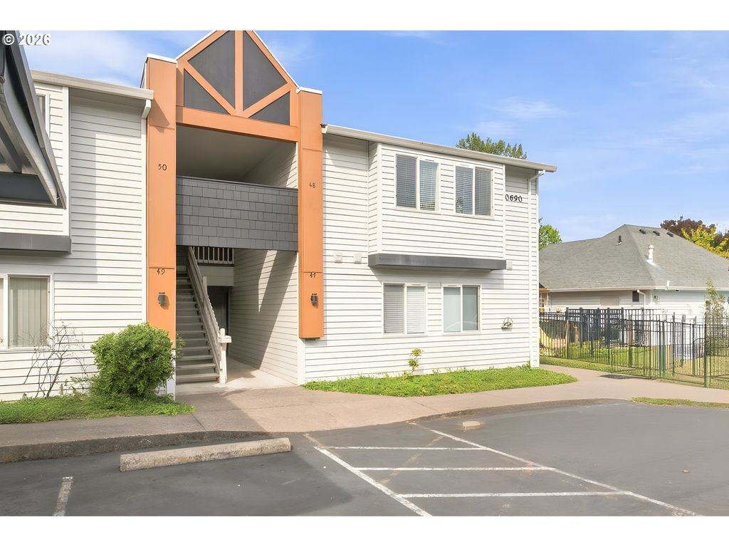 10690 Sw Davies Rd 48, Beaverton