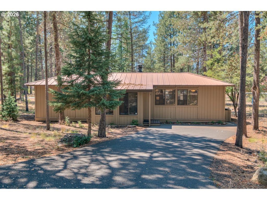 57077 Fox Ln, Sunriver