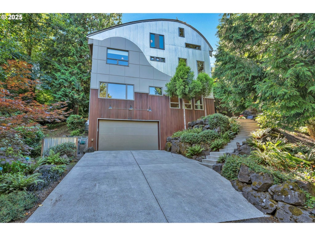 315 Sw 48th Dr, Portland