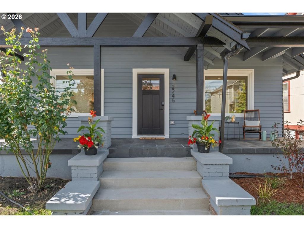 2245 Se 47th Ave, Portland