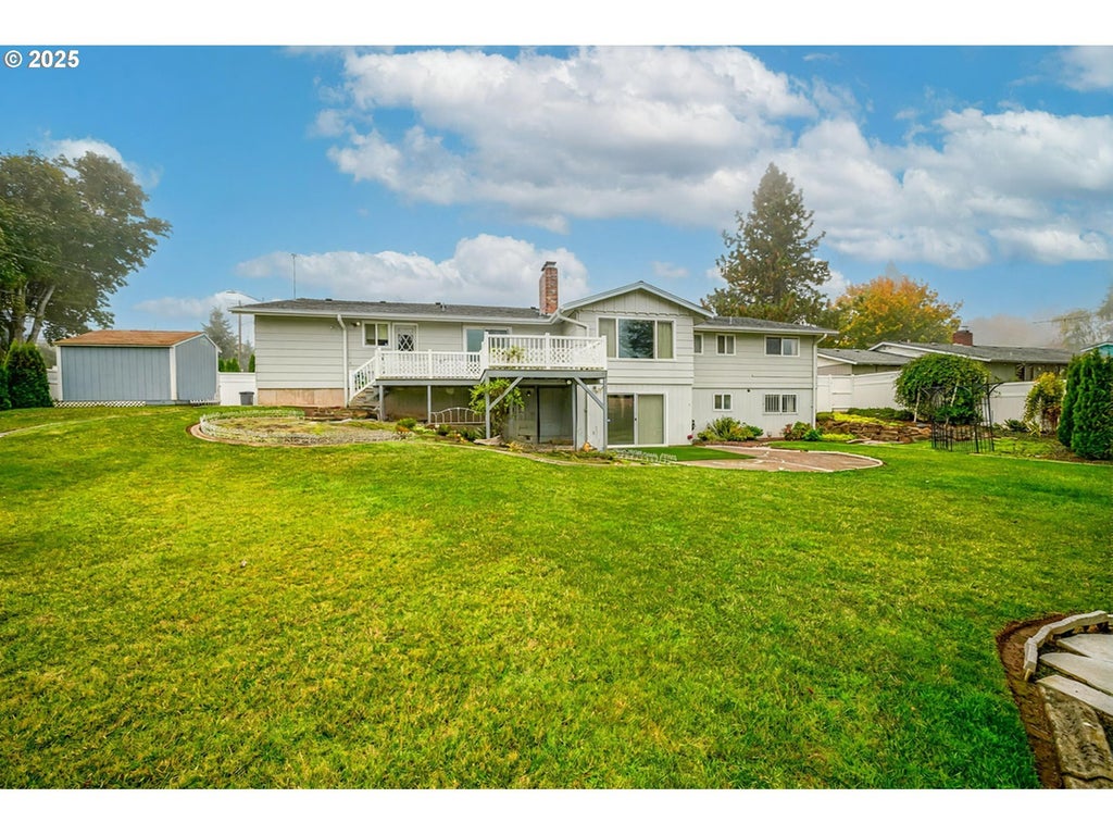 810 22nd Ave Nw, Salem