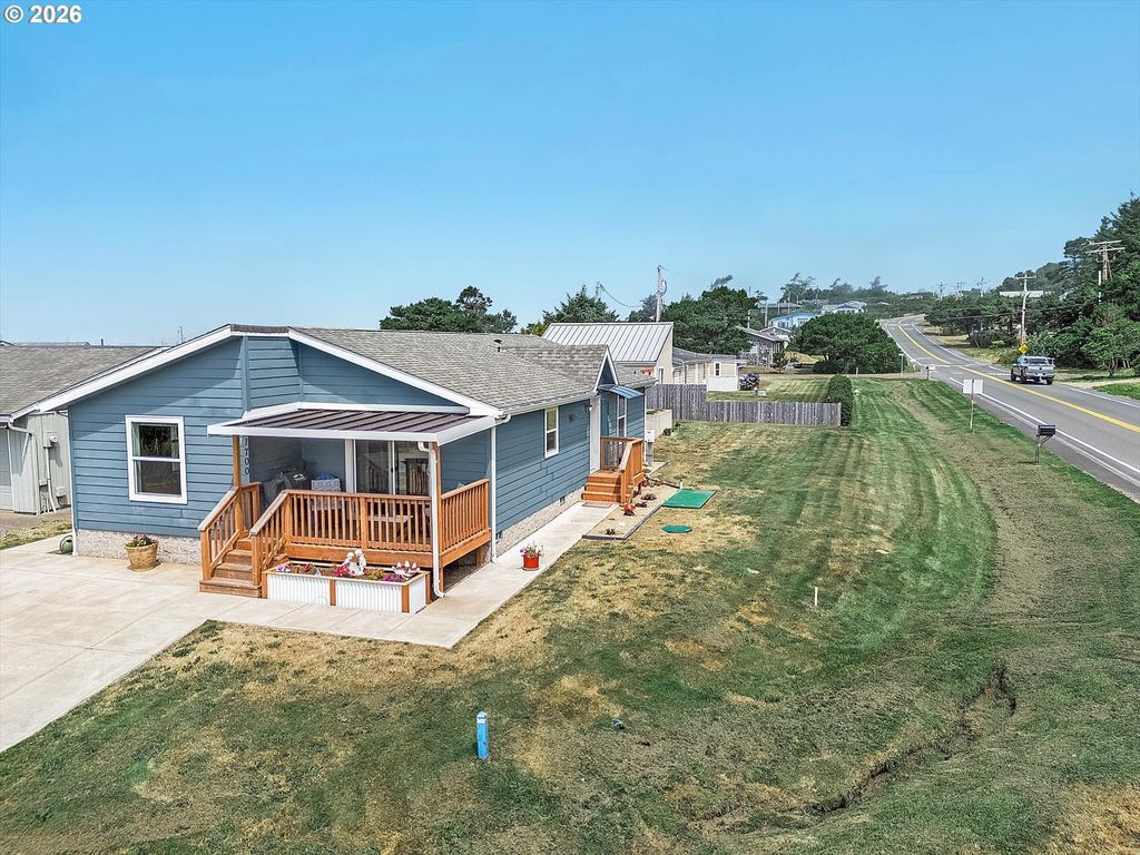 1700 Nw Westward Ho St, Waldport