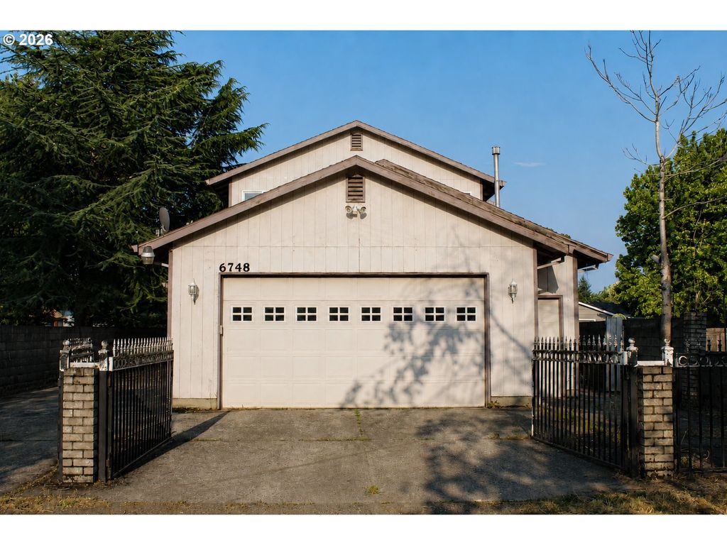 6748 Se 74th Ave, Portland