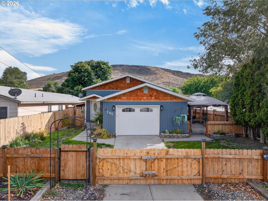 745 Court Ave, Baker City