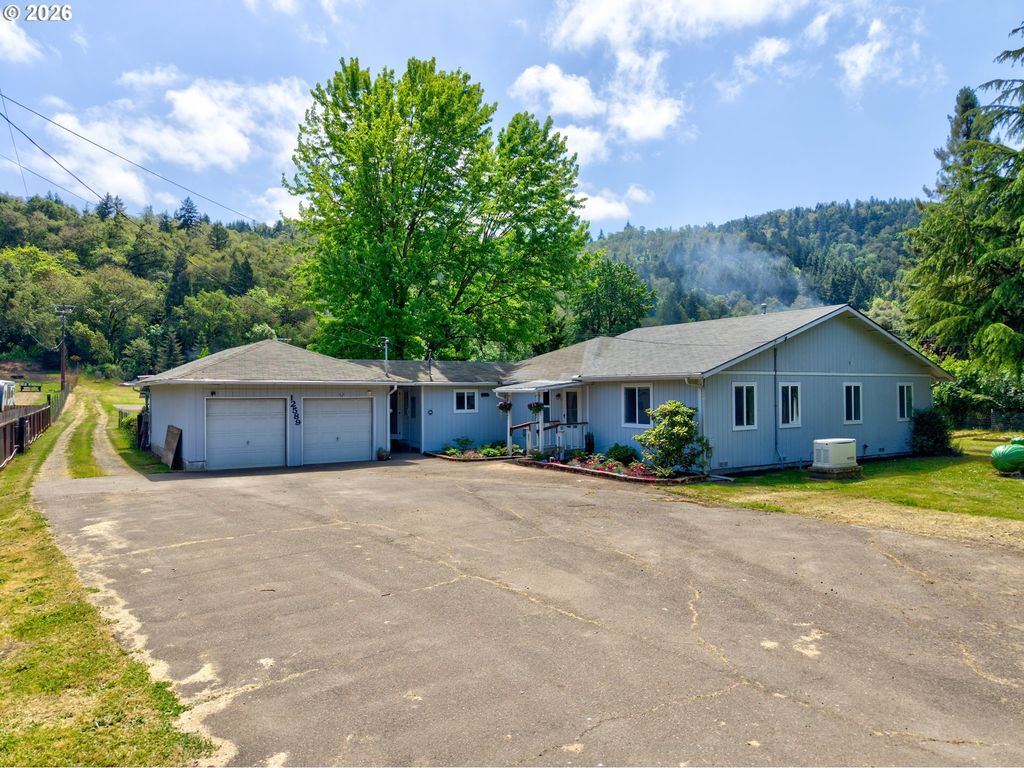 12589 Old Highway 99, Myrtle Creek