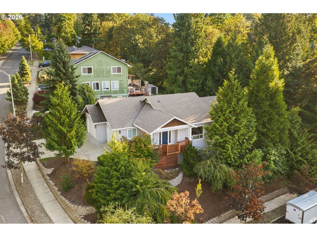 8045 Se 138th Dr, Portland