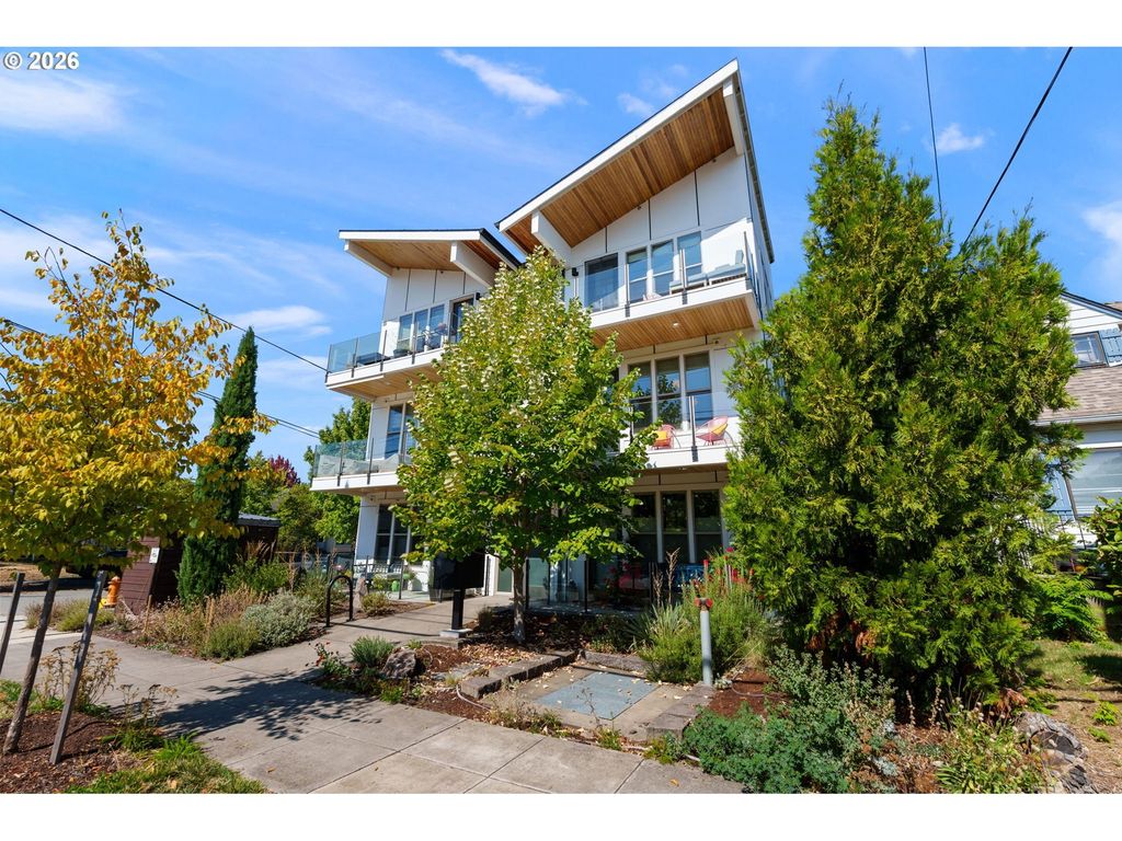 325 N Emerson St D, Portland