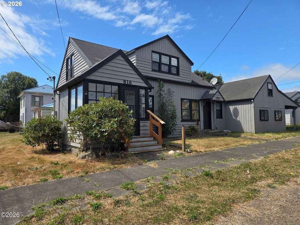 816 Nestucca Ave, Tillamook