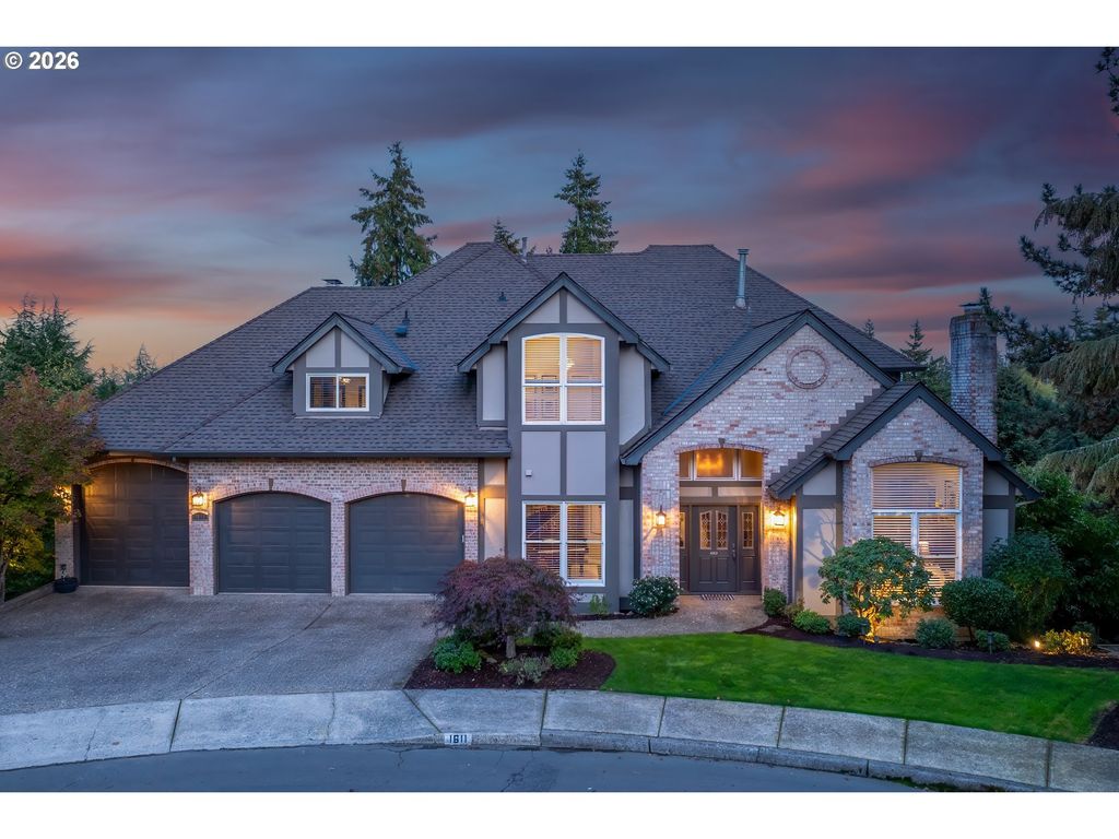 1611 Arran Ct, West Linn