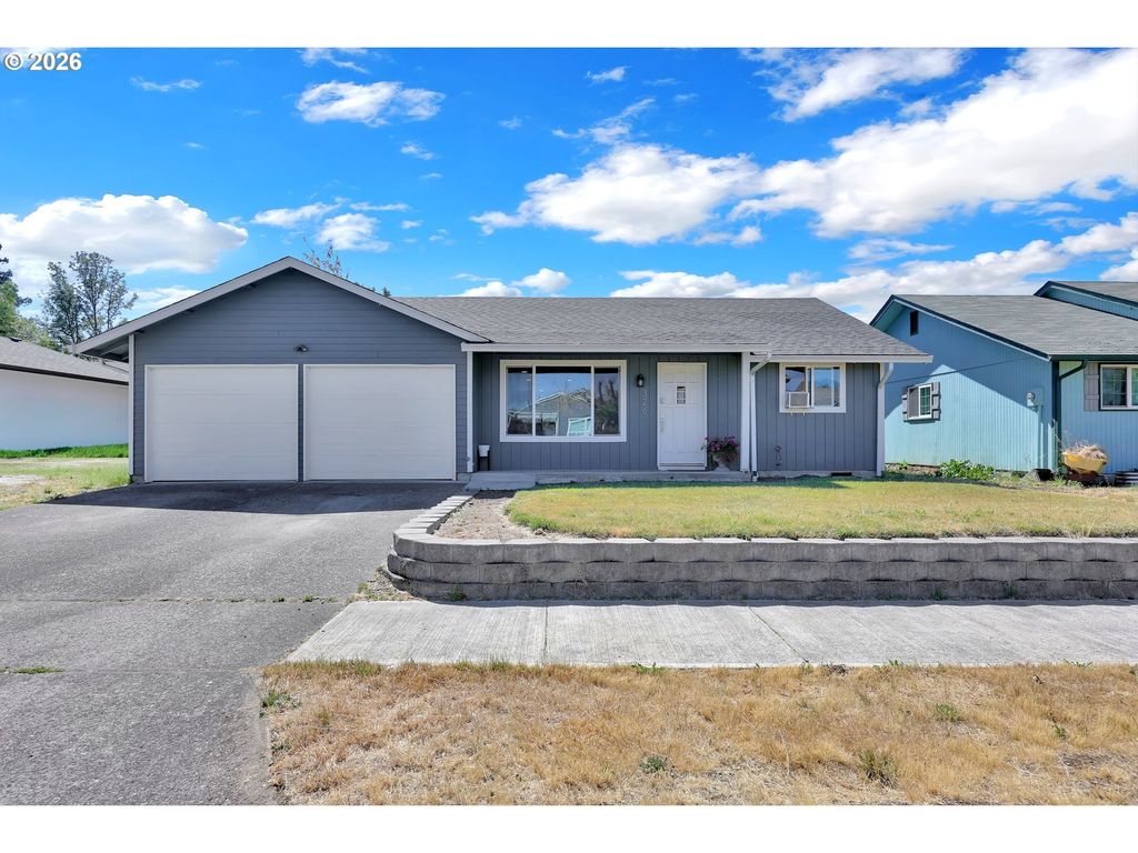 326 38th Pl, Springfield