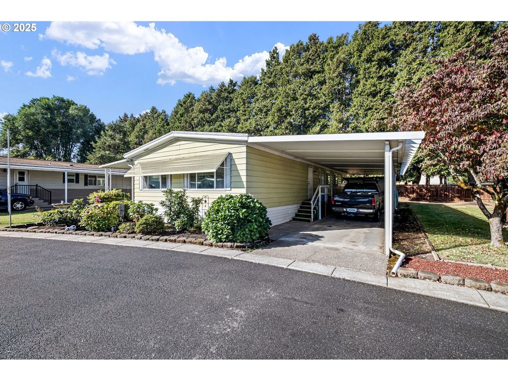 1225 W 10th Ave #50, Junction City