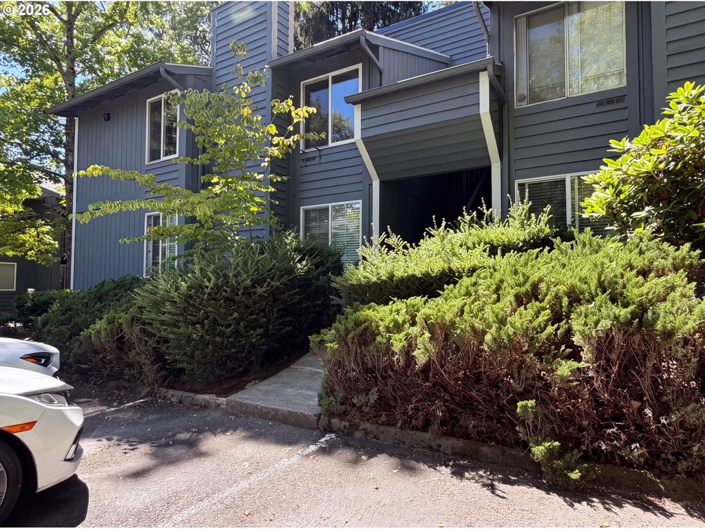 650 Sw Meadow Dr 209, Beaverton