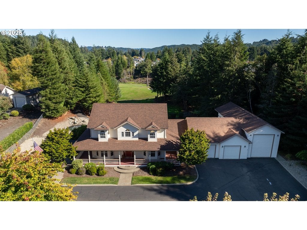 729 Ranch Rd, Reedsport