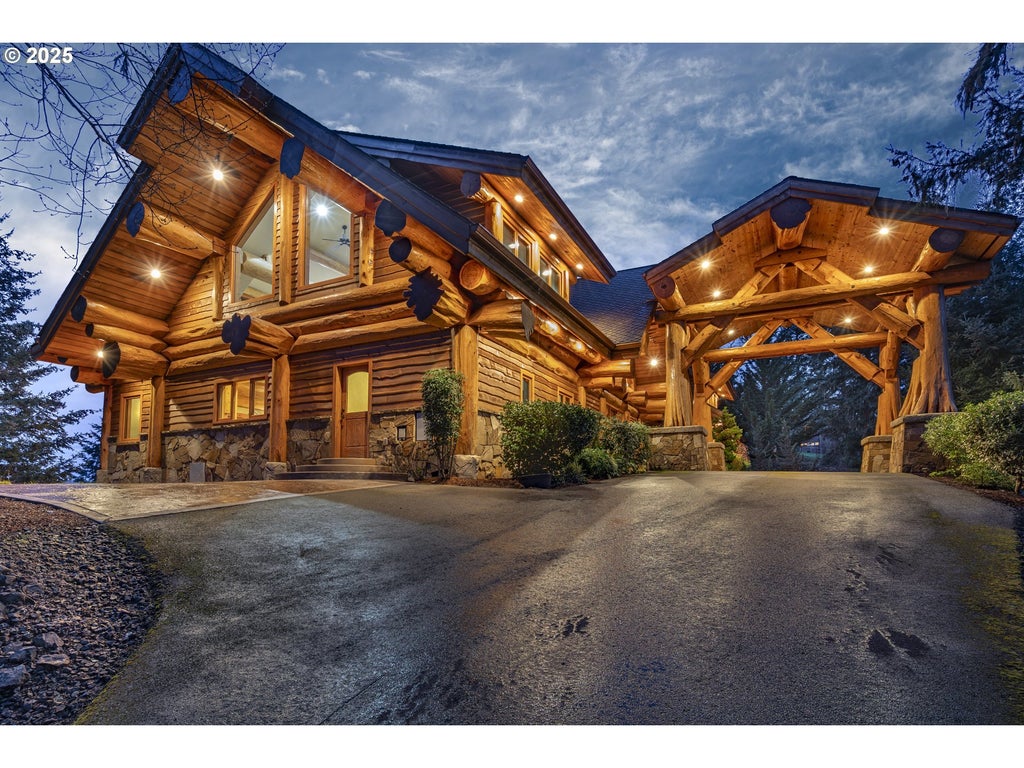 Listing photo for 500 Westridge Ln, Roseburg, OR, Log Cabin home for sale