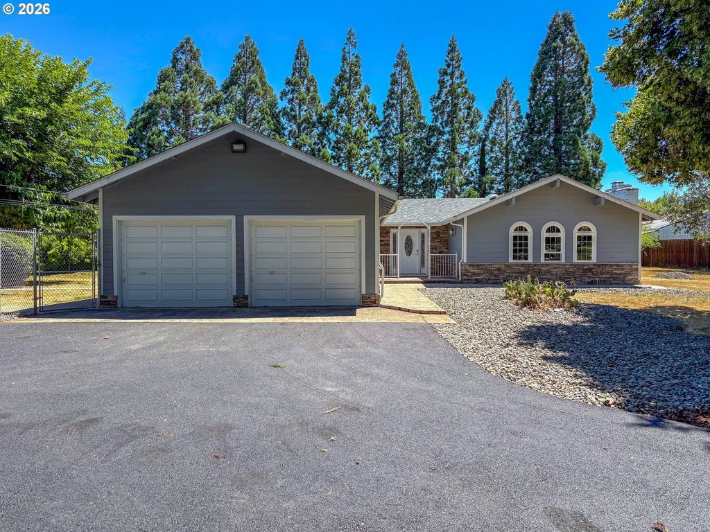 1065 Harlan St, Roseburg