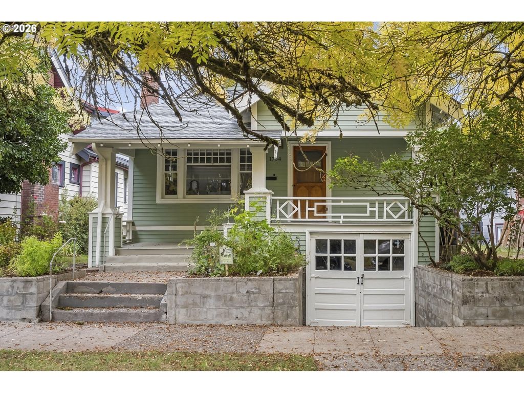 1734 Se 41st Ave, Portland