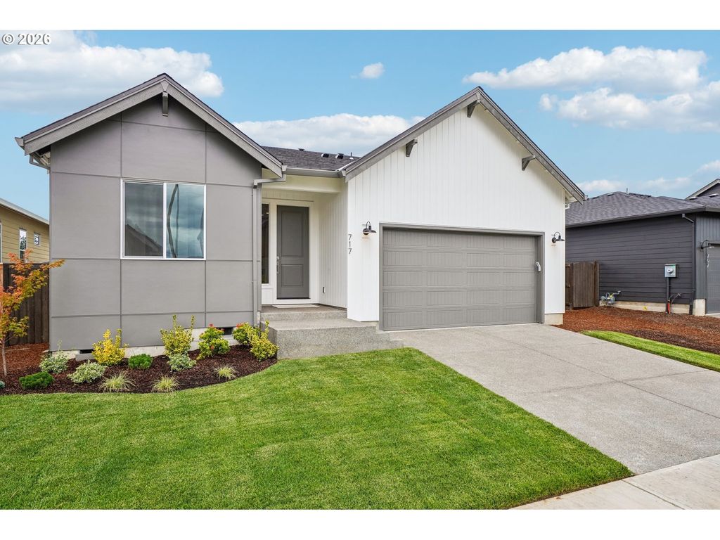 717 Magnolia Ave, Woodburn