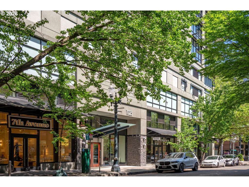 1025 Nw Couch St 1217, Portland