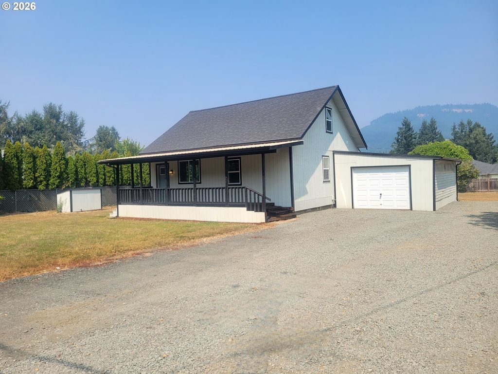 76881 London Rd, Cottage Grove