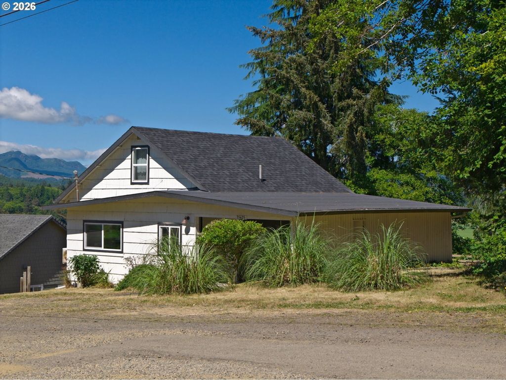 35425 Ninth St, Nehalem