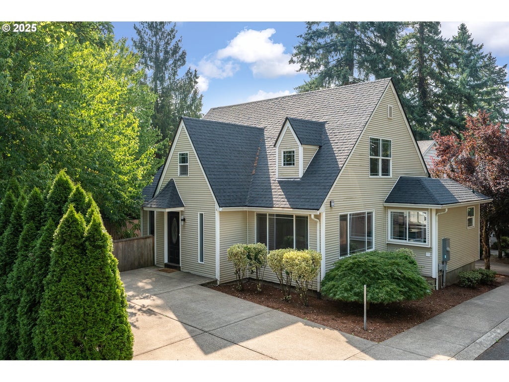 13332 Se Harold St 1, Portland