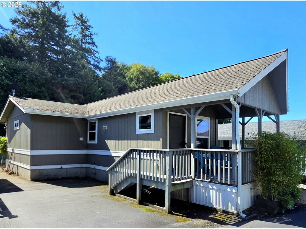 16219 Lower Harbor Rd 23, Brookings