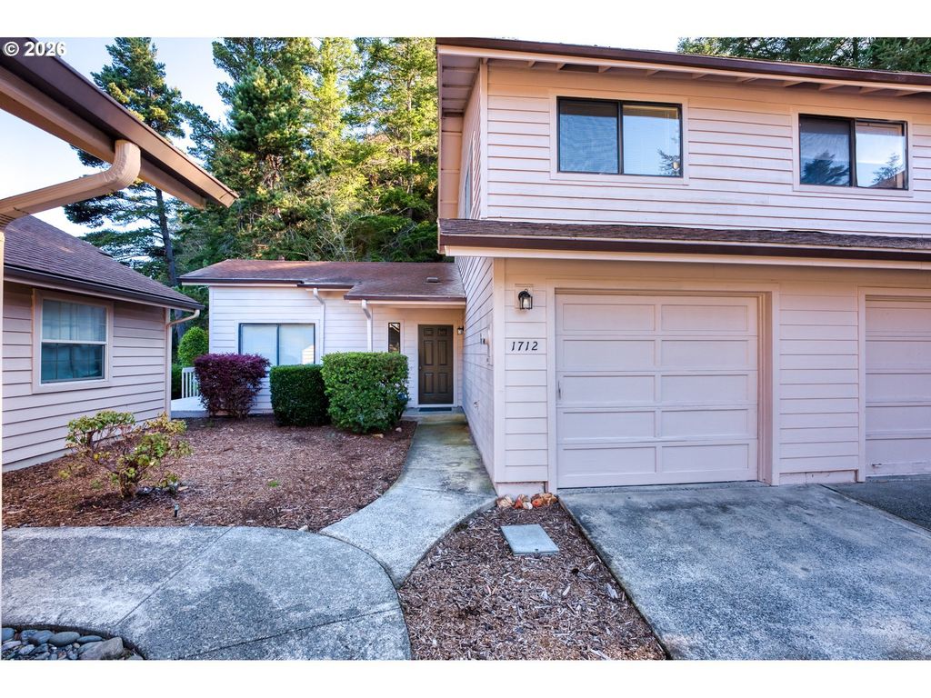 1712 Arch Ln, Brookings