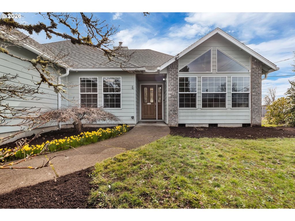 1420 Ne Hoffman Dr, McMinnville