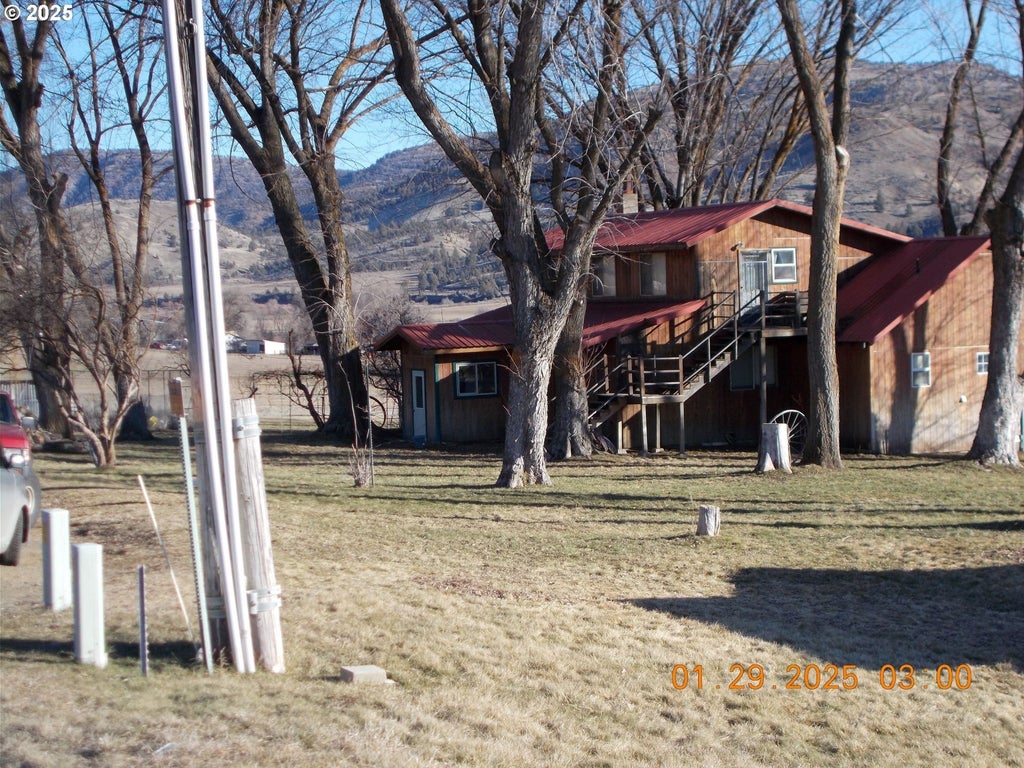 46700 Hwy 402, Monument