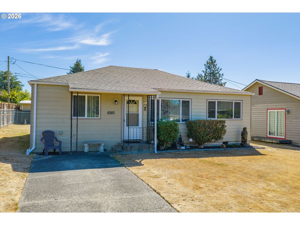 1050 N Myrtle St, Coquille
