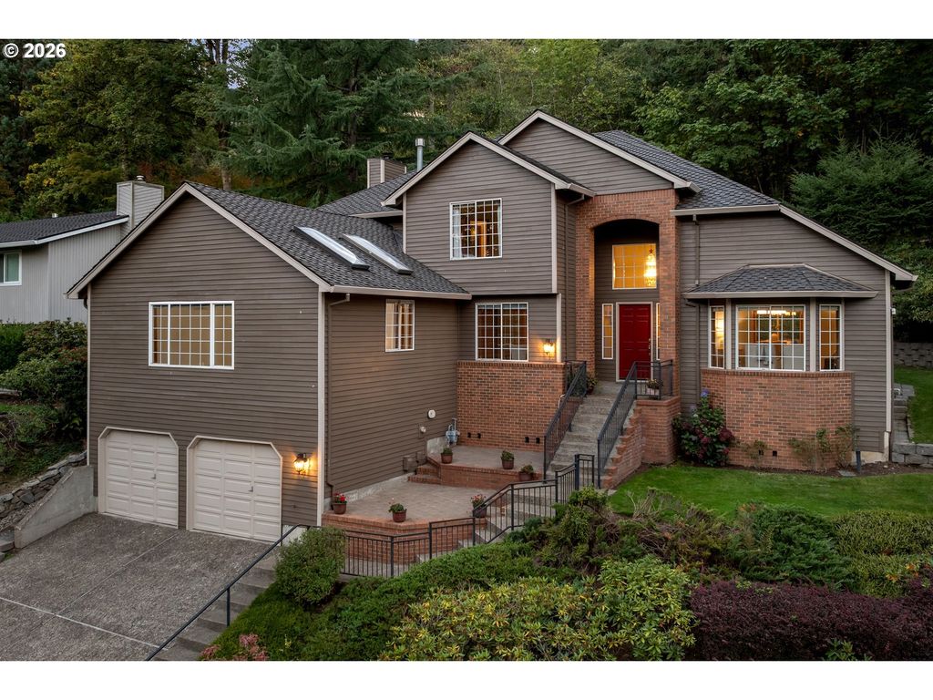 14 Grouse Ter, Lake Oswego