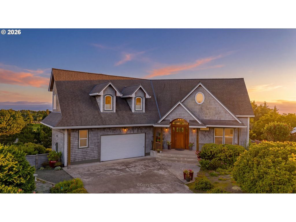 388 Ridge Ct, Manzanita