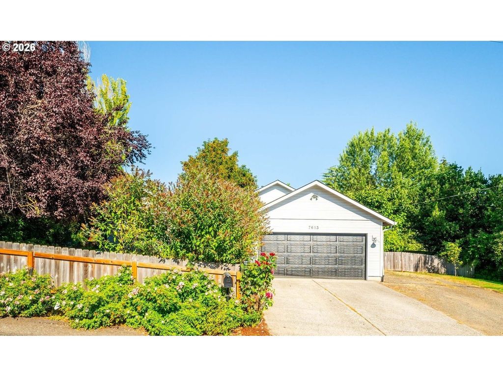 7613 Nw Anderson Ave, Vancouver