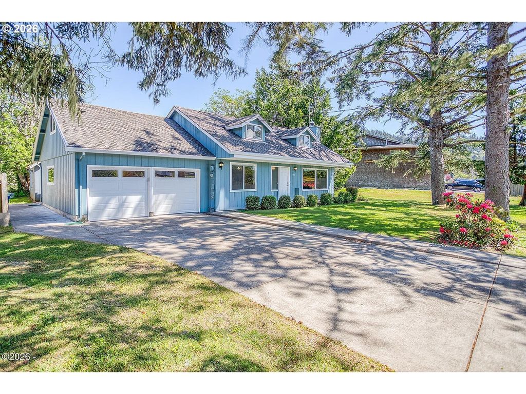 4702 Se 51st St, Lincoln City