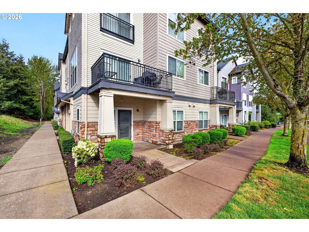 102 Ne Canvasback Way, Hillsboro
