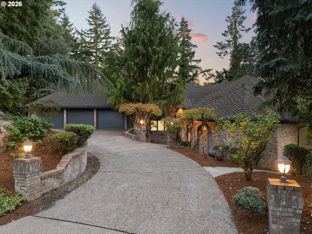 18520 Delenka Ln, Lake Oswego