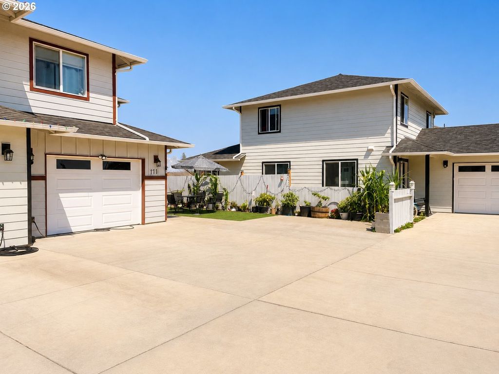 171 E Roosevelt St, Carlton
