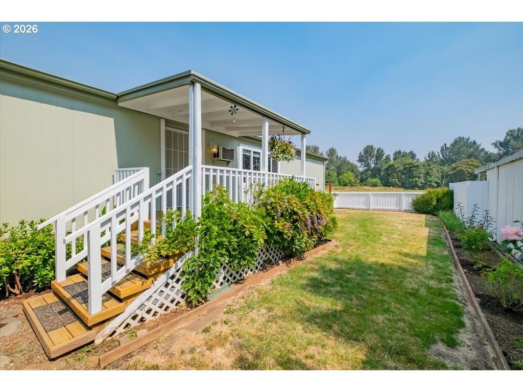 500 Loucks Way 13, Brownsville